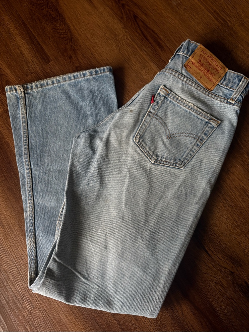 Levi’s 90’s Mid Rise Flares 28”